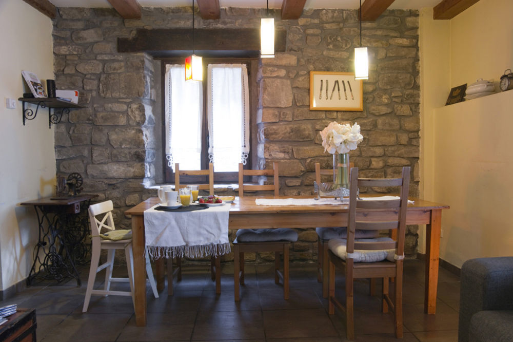 Argonz Etxea Hotel Urzainqui Bagian luar foto